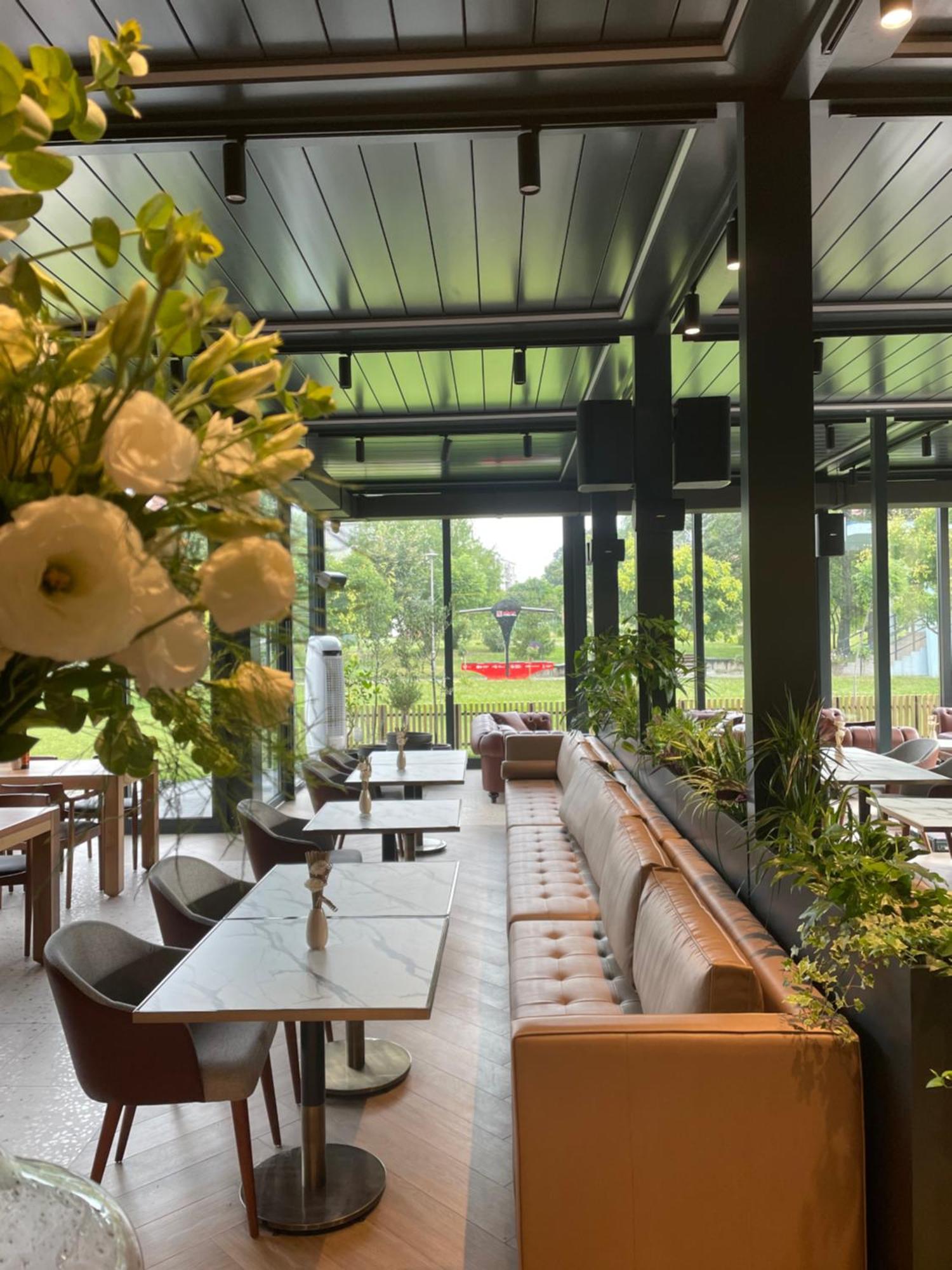 Santa Villa & Restaurant 斯雷姆斯卡米特罗维察 外观 照片